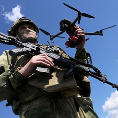 Операторы беспилотных летательных аппаратов (БПЛА)